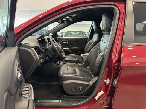 Used 2019 Jeep Cherokee High Altitude image 7