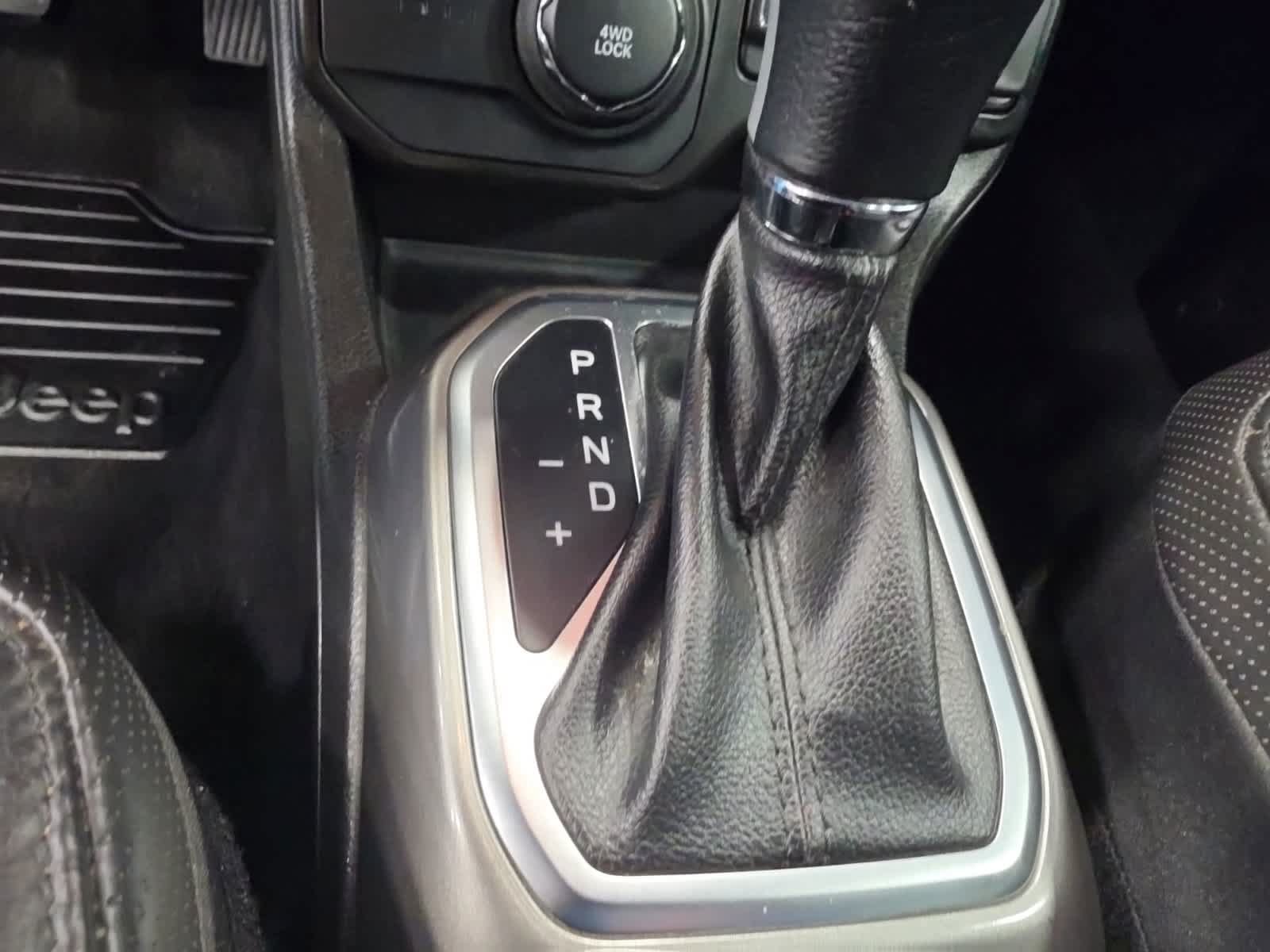Used 2020 Jeep Renegade Limited AWD/4WD image 21