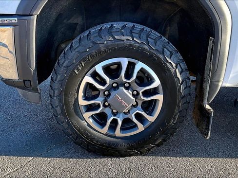 Used 2024 GMC Sierra 3500 SLT w/ SLT Premium Package image 7