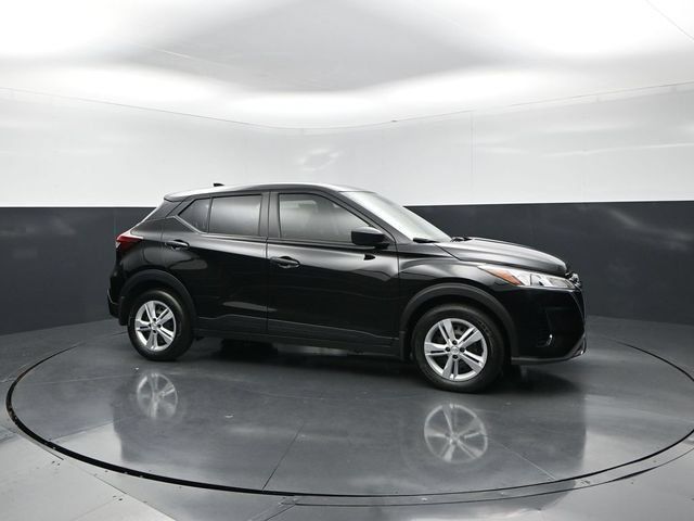 Used 2025 Nissan Kicks Play S FWD image 6