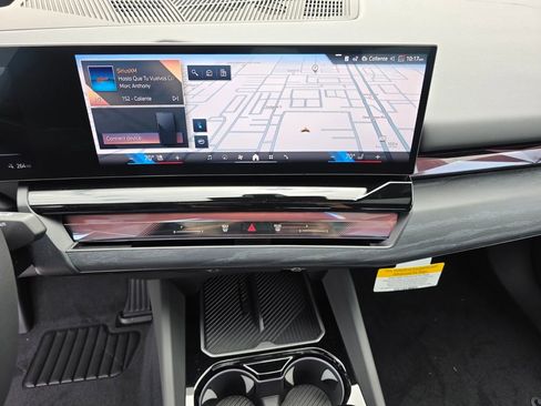 New 2026 BMW i5 eDrive40 w/ Premium Package RWD image 14