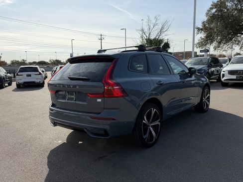 Certified 2023 Volvo XC60 T8 Ultimate w/ Climate Package image 6