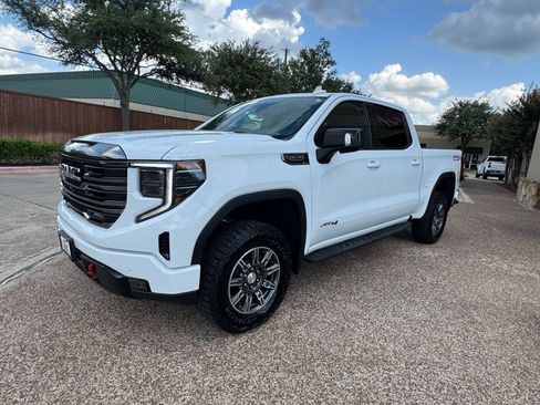 Used 2024 GMC Sierra 1500 AT4 w/ AT4 Premium Package image 12