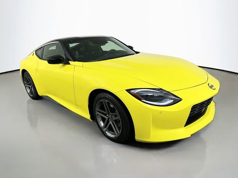 Used 2024 Nissan Z Sport w/ Floor Mat Package RWD image 3