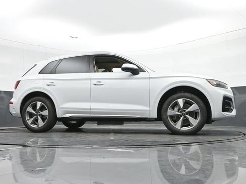 Used 2025 Audi Q5 2.0T Premium Plus w/ Premium Plus Package AWD/4WD image 33