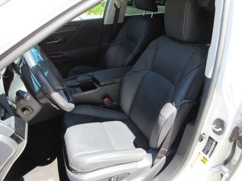 Used 2022 Lexus ES 350 w/ Premium Package FWD image 20
