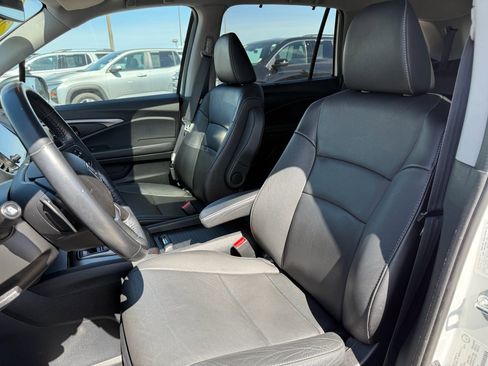 Used 2022 Honda Pilot Black Edition image 11