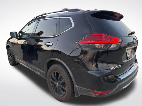 Used 2017 Nissan Rogue SV w/ Midnight Edition FWD image 7
