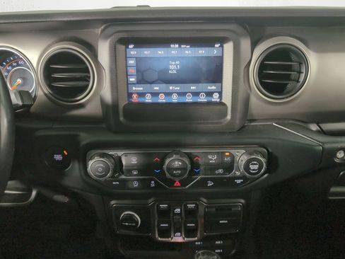 Used 2019 Jeep Wrangler Unlimited Sport S image 27