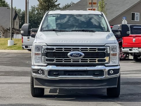 Used 2023 Ford F350 XLT w/ FX4 Off-Road Package image 5