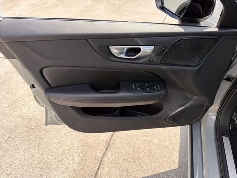 Used 2024 Volvo S60 B5 Plus FWD image 17