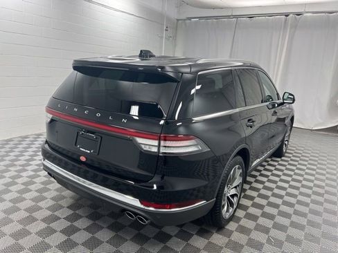 New 2026 Lincoln Aviator AWD image 5