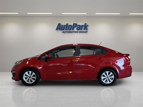 Used 2017 Kia Rio LX w/ Power Package image 4