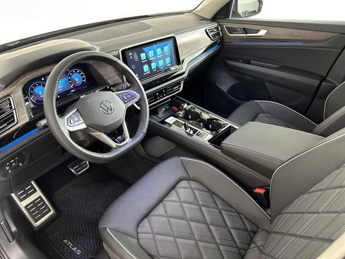 Used 2025 Volkswagen Atlas SEL Premium R-Line image 14