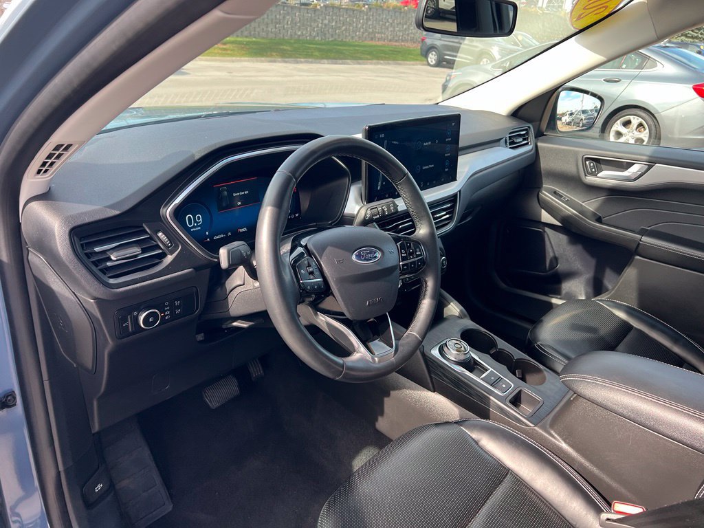 Used 2024 Ford Escape Platinum AWD/4WD image 18