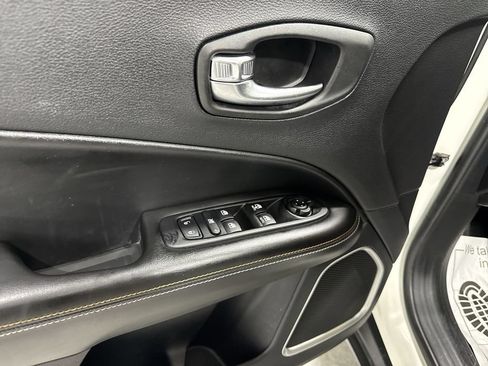 Used 2020 Jeep Compass Latitude FWD image 24