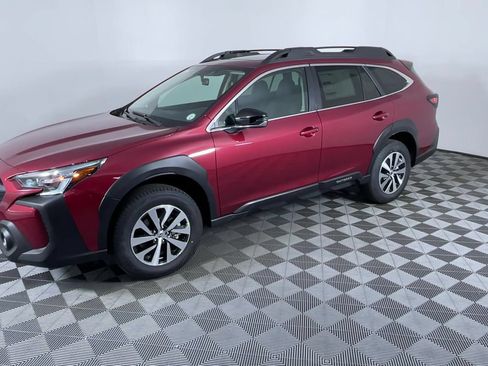 Certified 2024 Subaru Outback Premium AWD/4WD image 4