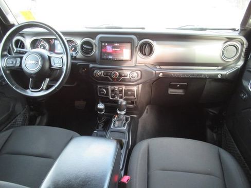 Used 2018 Jeep Wrangler Unlimited Sport S AWD/4WD image 14