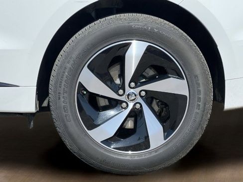 Used 2025 Jaguar F-PACE R-Dynamic S image 13