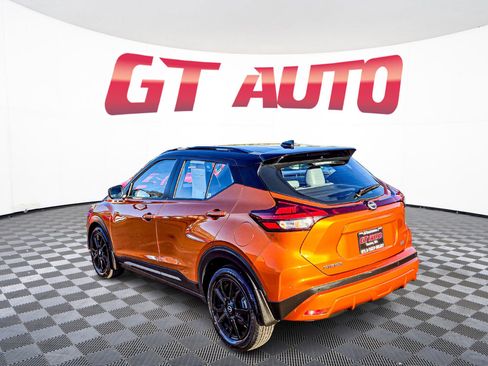 Used 2023 Nissan Kicks SR w/ SR Premium Package image 5