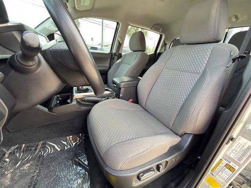 Used 2023 Toyota Tacoma SR5 w/ Technology Package image 10