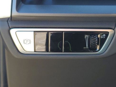 New 2026 Cadillac Vistiq Luxury image 19