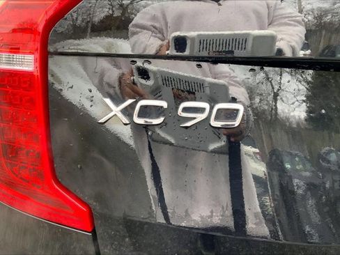 Used 2018 Volvo XC90 T5 Momentum w/ Convenience Package image 7