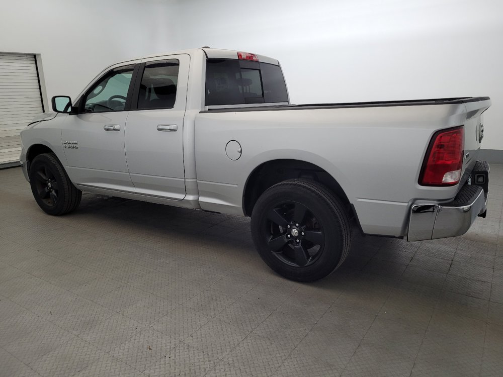 Used 2016 RAM 1500 Classic SLT AWD/4WD image 3