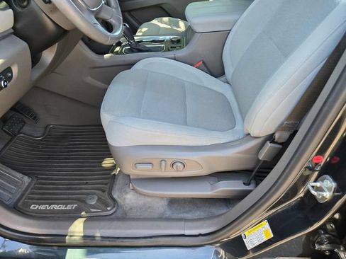 Used 2018 Chevrolet Traverse LT w/ LPO, Blackout Package AWD/4WD image 23
