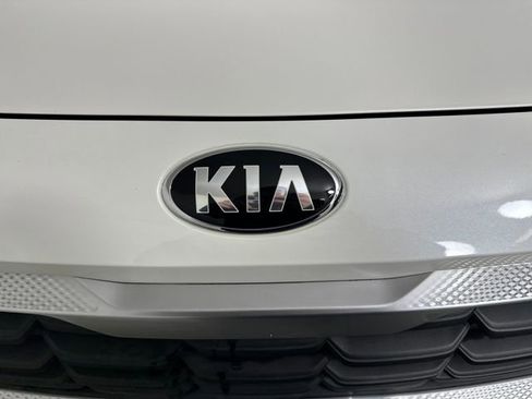 Used 2021 Kia Seltos LX image 9
