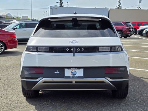 Used 2024 Hyundai Ioniq 5 SEL RWD image 5