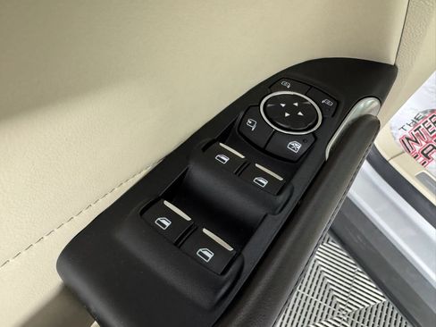Used 2019 Lincoln MKC Select w/ Select Plus Package AWD/4WD image 42