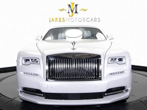 Used 2017 Rolls-Royce Dawn image 20