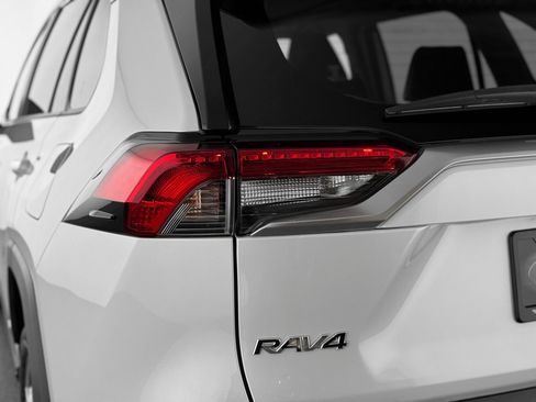 Used 2020 Toyota RAV4 Limited image 48