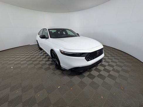 Used 2023 Honda Accord Sport image 30