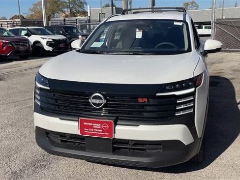 New 2025 Nissan Kicks SR w/ Illumination Package image 8