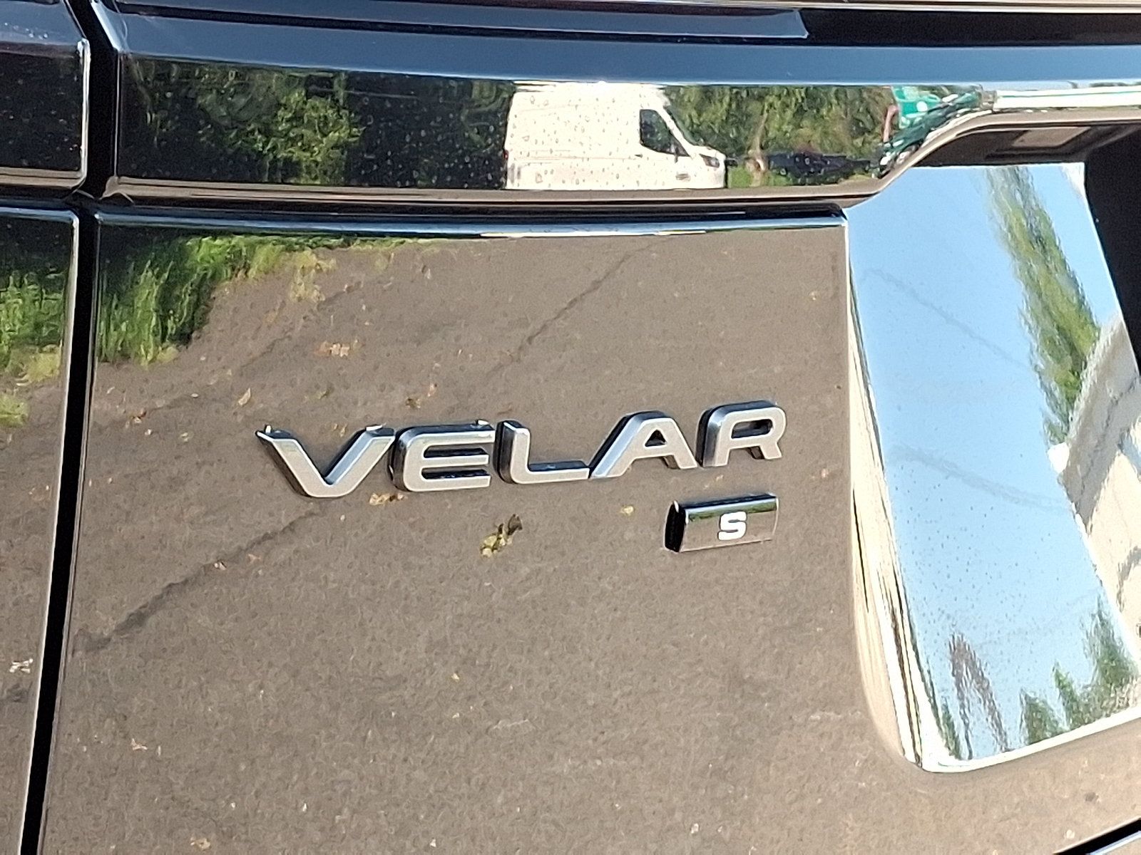 Used 2021 Land Rover Range Rover Velar R-Dynamic S AWD/4WD image 33