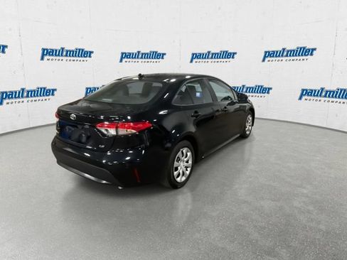 Used 2025 Toyota Corolla LE FWD image 11