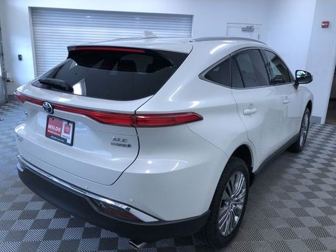 Certified 2022 Toyota Venza XLE image 36