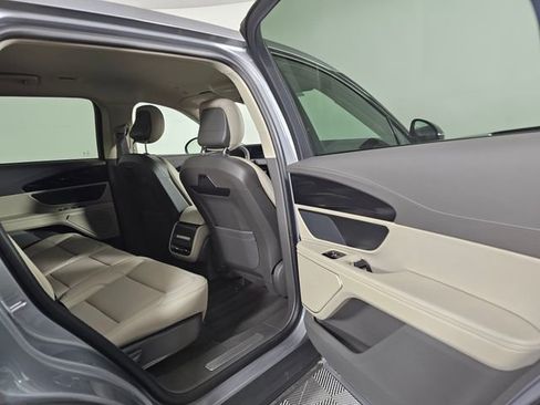 New 2025 Lincoln Nautilus Premier w/ Jet Appearance Package AWD/4WD image 17