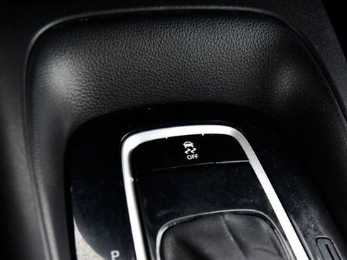 Used 2023 Toyota Corolla LE image 22