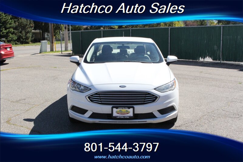 Used 2017 Ford Fusion SE FWD image 8