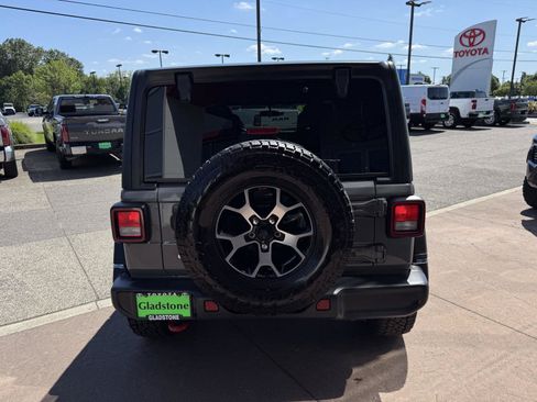 Used 2018 Jeep Wrangler Unlimited Rubicon AWD/4WD image 5