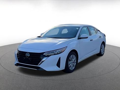 Used 2025 Nissan Sentra S image 7