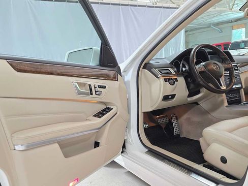 Certified 2016 Mercedes-Benz E 350 Sedan image 20