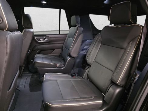 Used 2021 GMC Yukon SLT w/ SLT Premium Package image 15