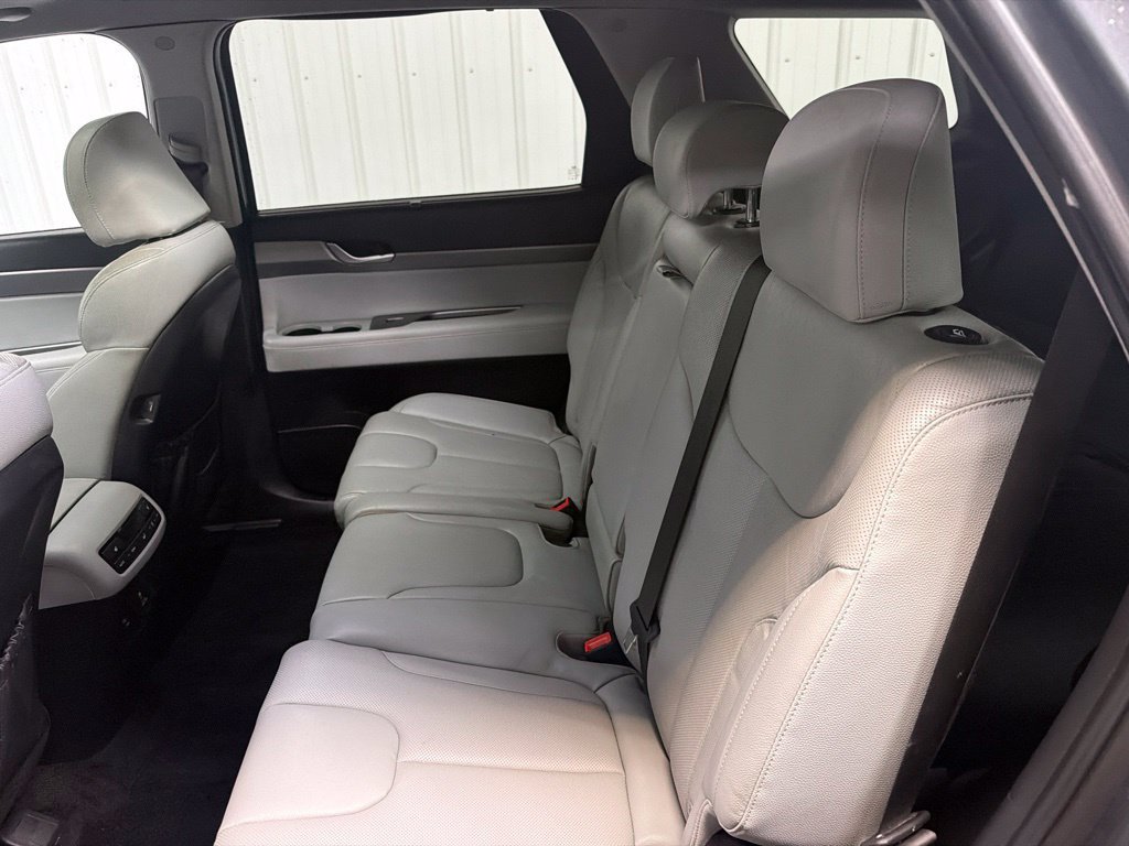 Used 2022 Hyundai Palisade SEL w/ 8P Bench Seat Package AWD/4WD image 31