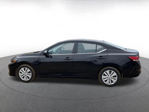 Used 2025 Nissan Sentra S image 10