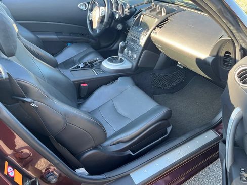 Used 2006 Nissan 350Z Grand Touring RWD image 3