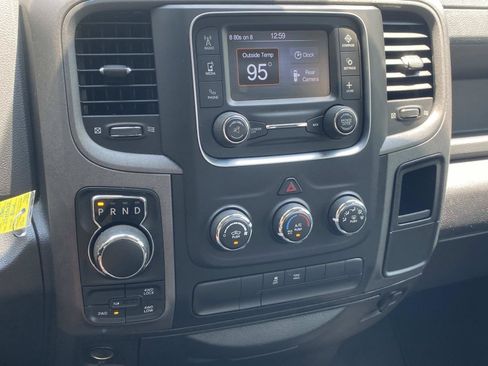 Used 2018 RAM 1500 Express AWD/4WD image 29